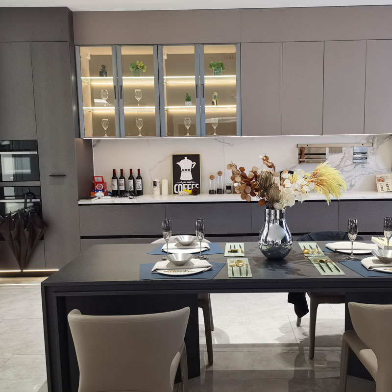 Jak transformují skříňky jídelny moderní domácí prostory?